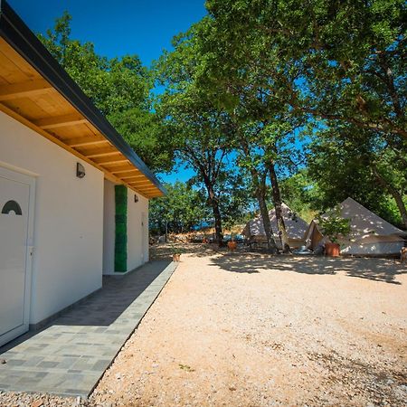 Rock Oak Camping 2 Imotski Ngoại thất bức ảnh